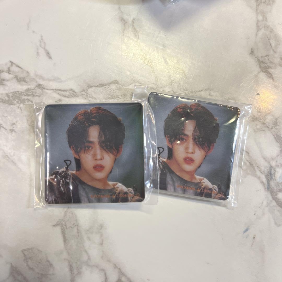 winter アクリルバッジ エスクプス